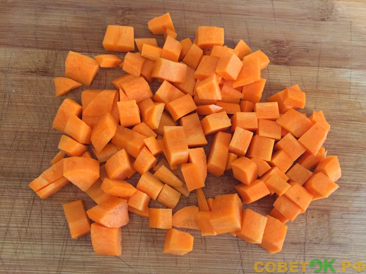 6 морковь небольшими кубиками
