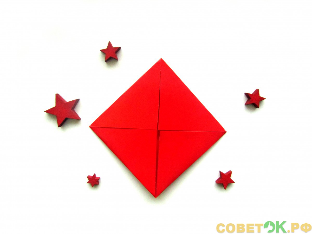 4 novogodnij podarok iz bumagi v tekhnike origami