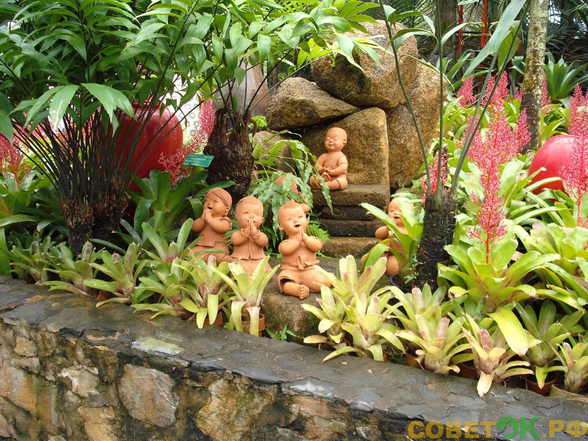 16 скульптуры малышей Парк орхидей Нонг Нуч - Паттайя